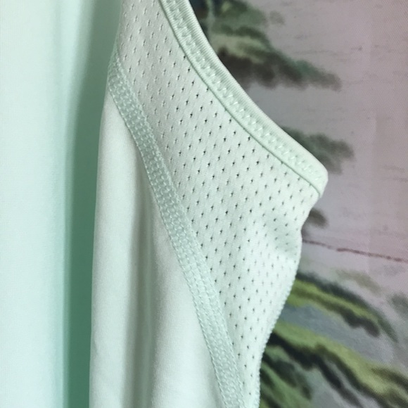 Nike Pro Hypercool tank top - Picture 3 of 9